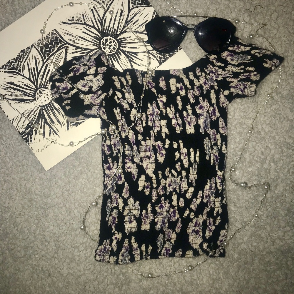 Off the shoulder ribbed floral patterned crop top